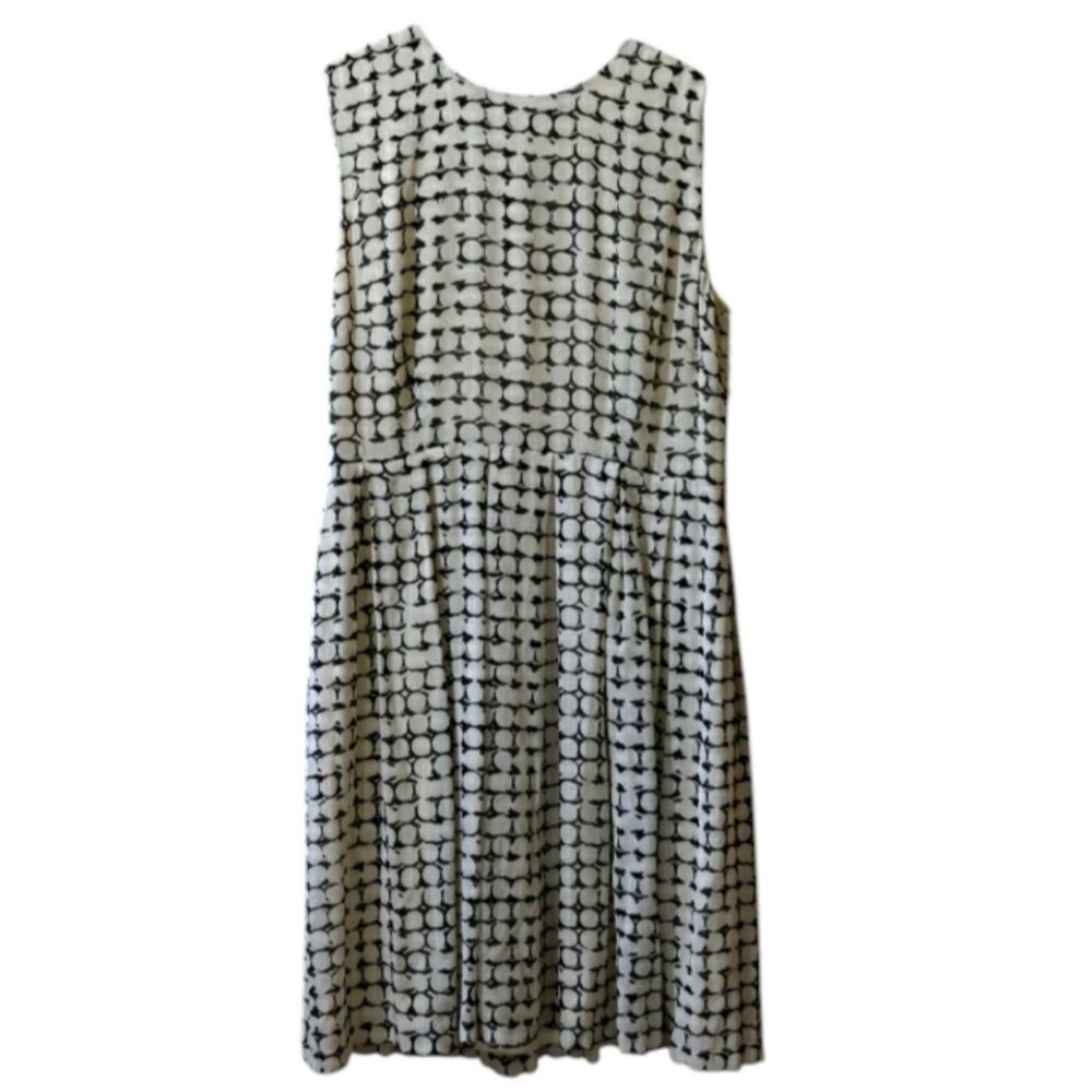 St. John Black and White Knee-Length Abstract Sleeveless Fit N Flare Dress 12